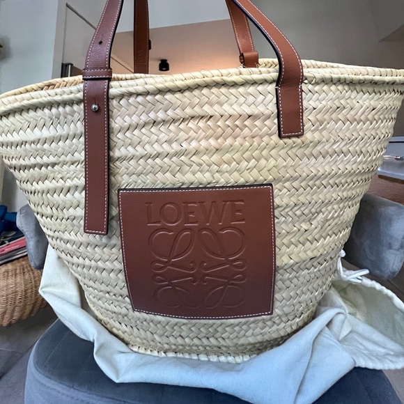 Large Loewe Basket tote. - Picture 5 of 7